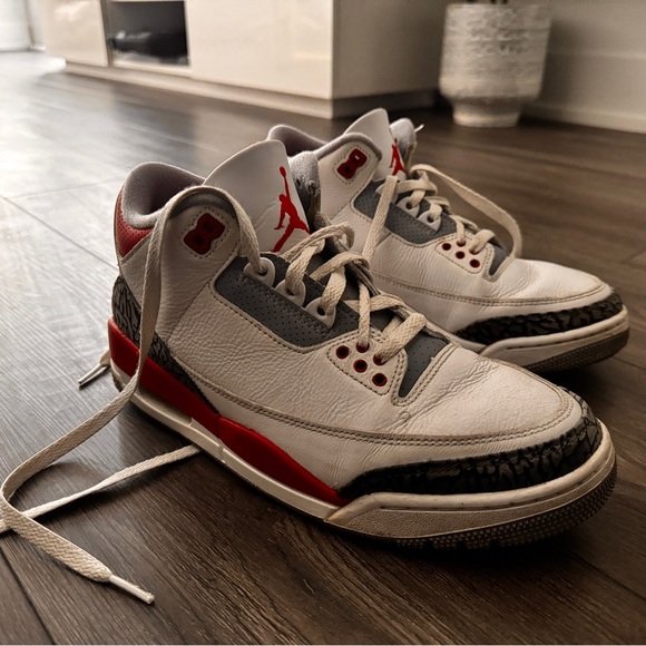 Nike Air Jordan 3 retro Red Fire (2022) - Picture 3 of 5